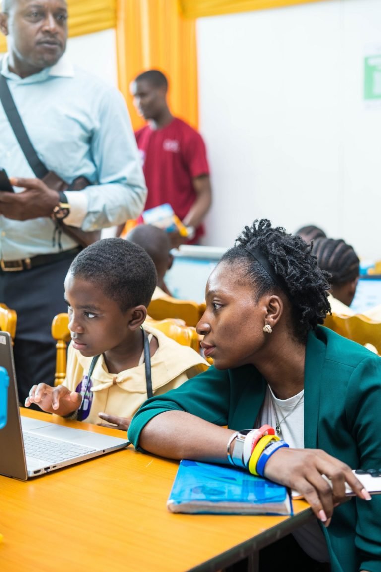 VILLAGE DES SCIENCES-CAYSTI-9